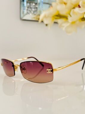 EXTREMELY RARE🦋 Chanel Vintage Gold crystal Swarovski rimless sunglasses